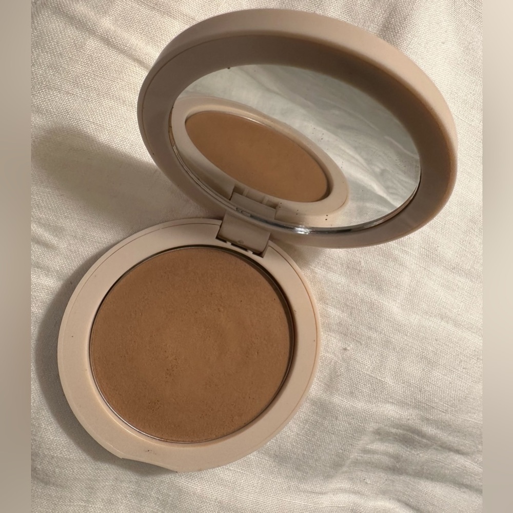 Jones Road The Bronzer Tan
